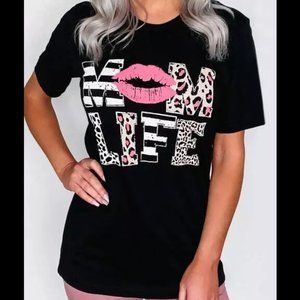 Black Lipstick/Lips & Leopard Print "MOM LIFE" T-Shirt